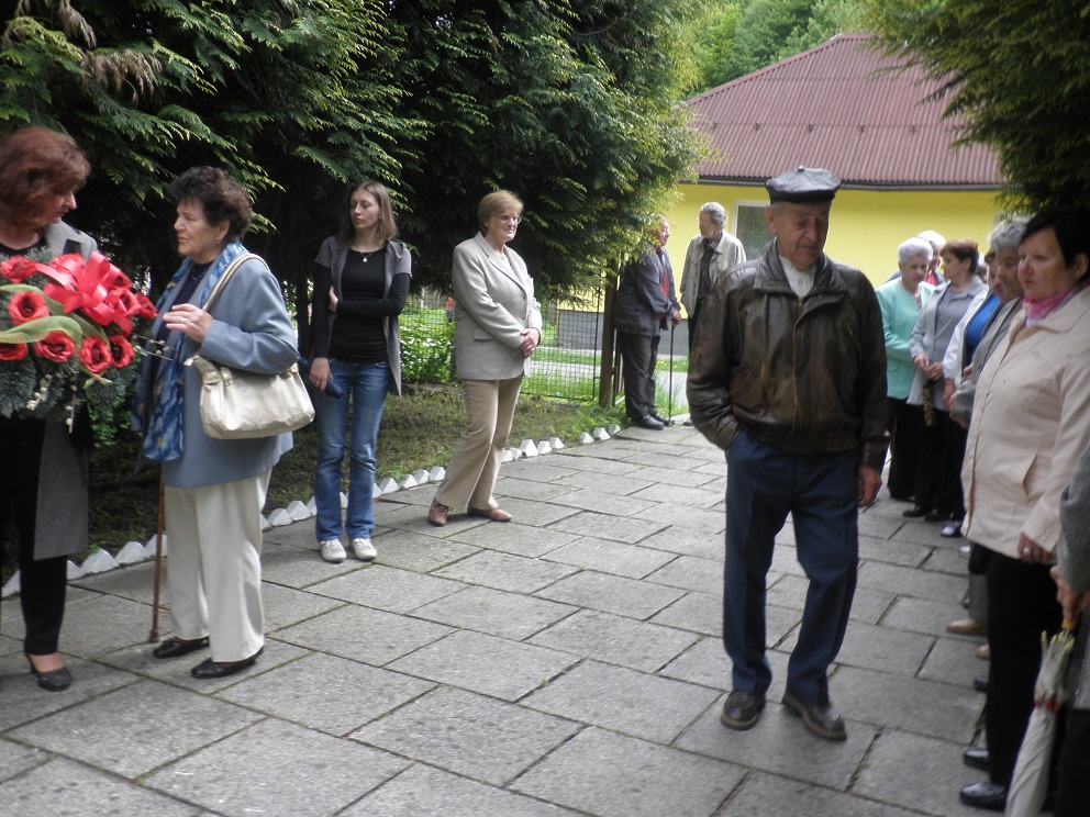 Fotogaléria Spomienkový akt pri pomníku padlých hrdinov (5) Spomienkový akt pri pomníku padlých hrdinov
